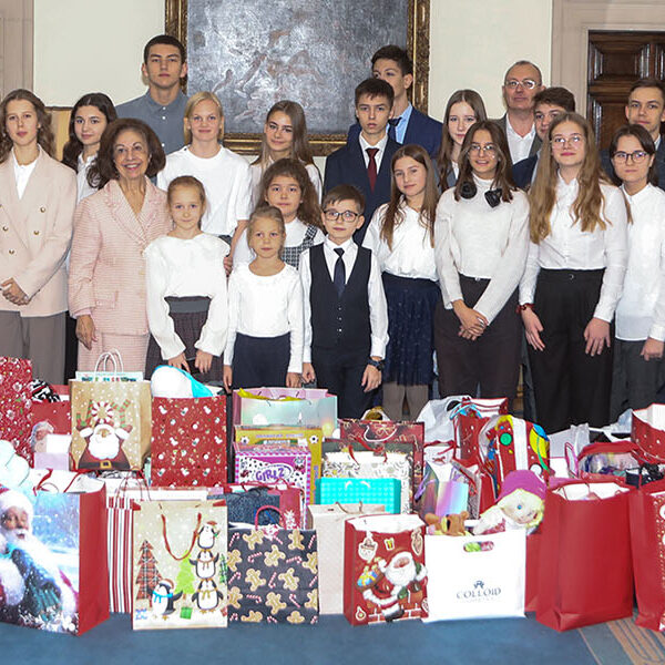 CHILDREN HELPING CHILDREN AT THE ROYAL PALACE FOR UPCOMING CHRISTMAS